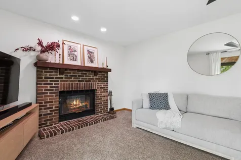 1424 Westport Ridge Crystal Lake IL 60014