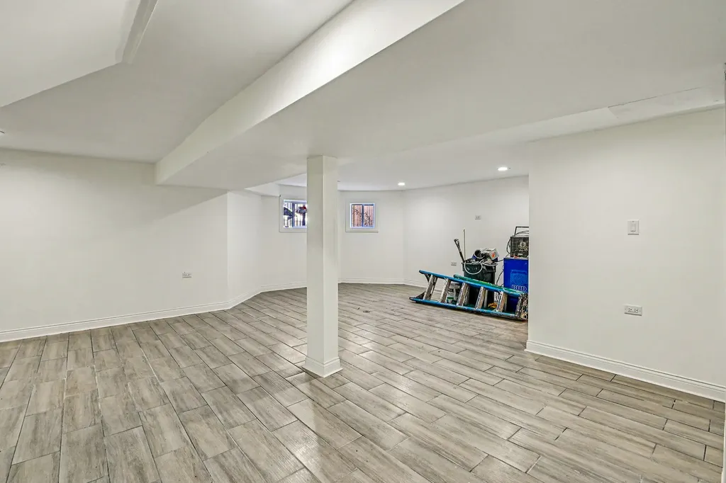 1622 South Central Park Avenue Chicago IL 60623