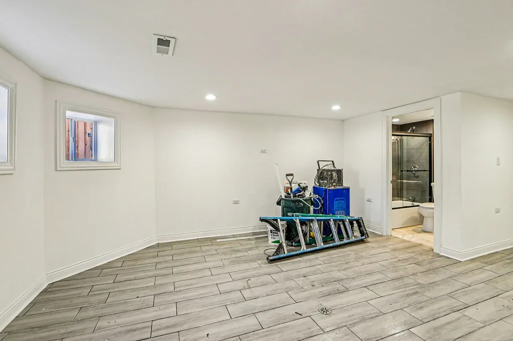 1622 South Central Park Avenue Chicago IL 60623