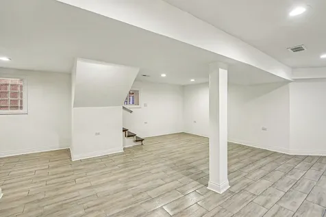 1622 South Central Park Avenue Chicago IL 60623