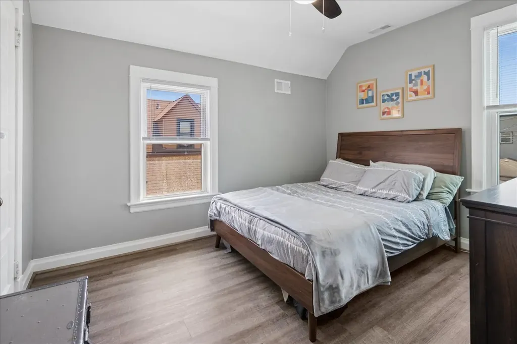 4450 North Kasson Avenue Chicago IL 60630