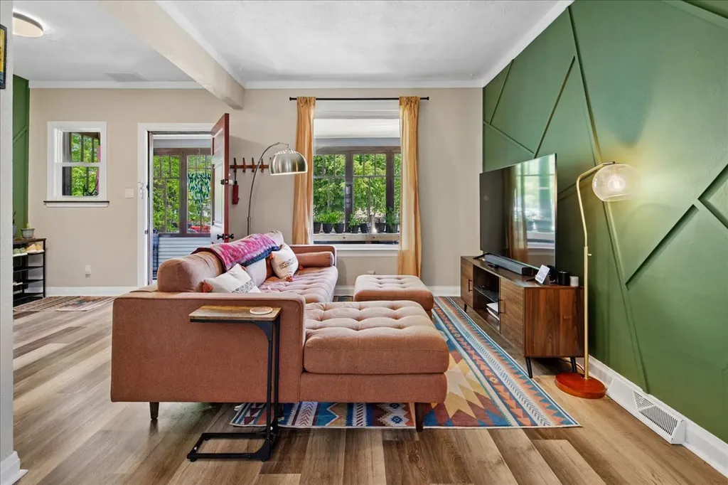 4450 North Kasson Avenue Chicago IL 60630