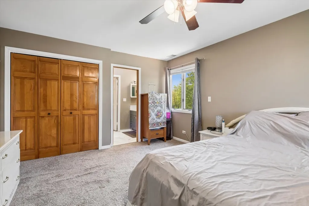 2142 North Summit Street Wheaton IL 60187