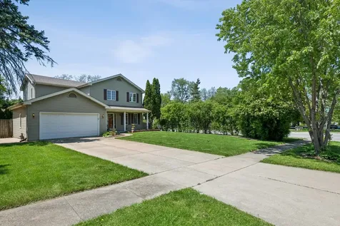 2142 North Summit Street Wheaton IL 60187