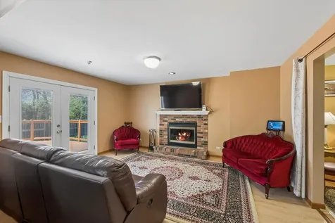 2142 North Summit Street Wheaton IL 60187