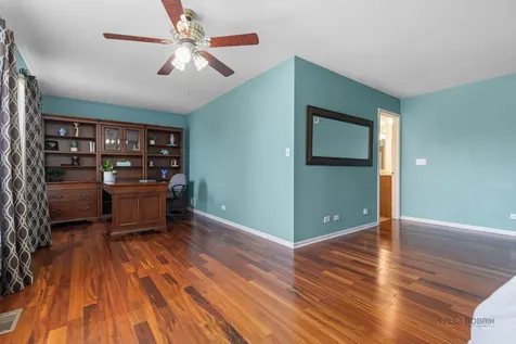 1198 Tulip Tree Lane Lake Villa IL 60046