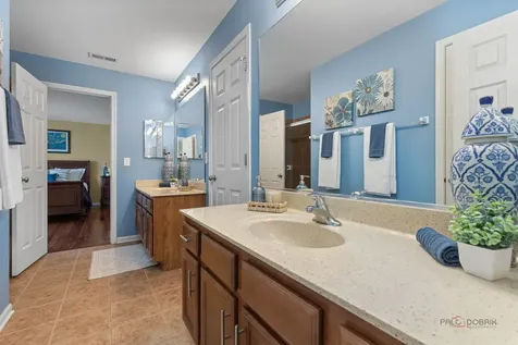 1198 Tulip Tree Lane Lake Villa IL 60046