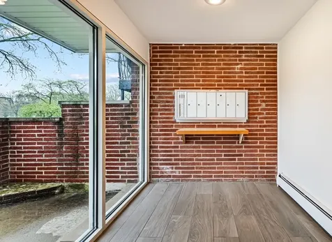 2431 East Brandenberry Court Arlington Heights IL 60004