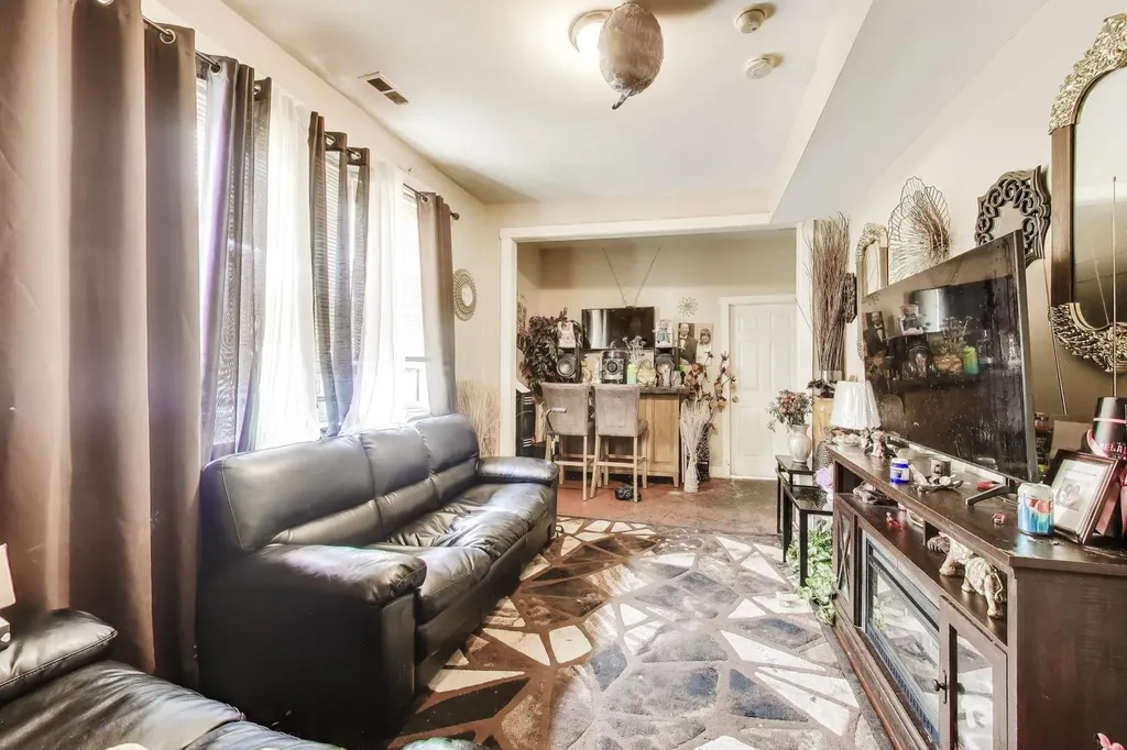 3046 West Polk Street Chicago IL 60612