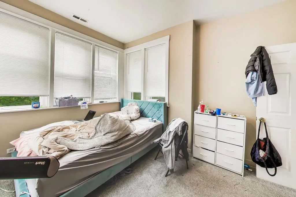 3046 West Polk Street Chicago IL 60612