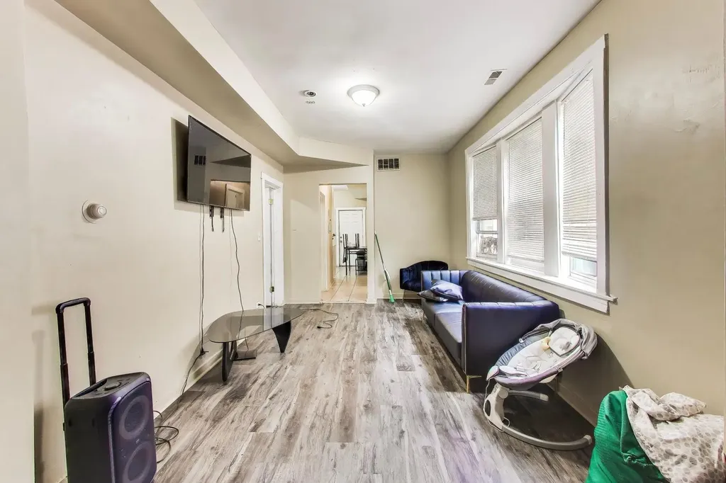 3046 West Polk Street Chicago IL 60612