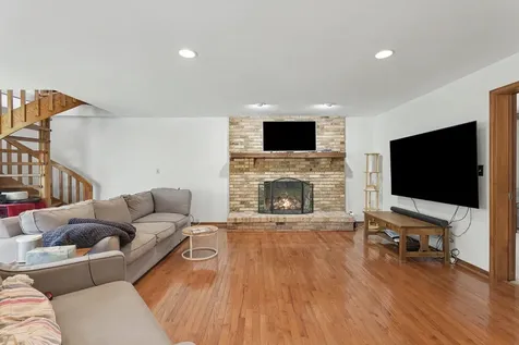 1659 Brittany Lane Hoffman Estates IL 60192