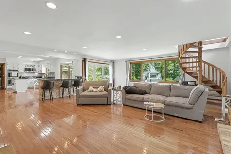 1659 Brittany Lane Hoffman Estates IL 60192