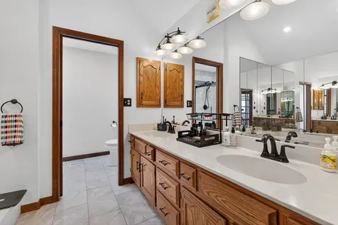 1659 Brittany Lane Hoffman Estates IL 60192