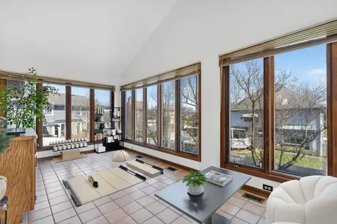 1659 Brittany Lane Hoffman Estates IL 60192