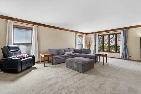 1659 Brittany Lane Hoffman Estates IL 60192