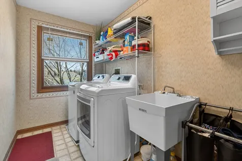 1659 Brittany Lane Hoffman Estates IL 60192
