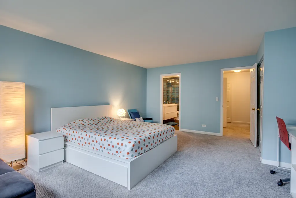 477 Village Green Road Naperville IL 60540