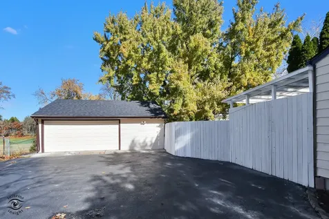 748 73RD Court Willowbrook IL 60527