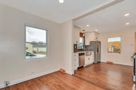 748 73RD Court Willowbrook IL 60527