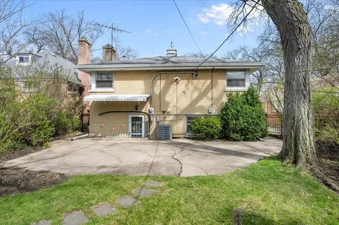 7012 North Kenton Avenue Lincolnwood IL 60712