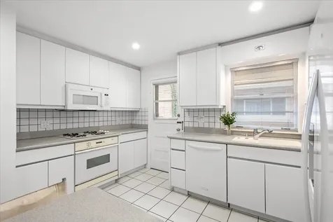 7012 North Kenton Avenue Lincolnwood IL 60712