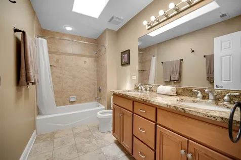 4825 West 92nd Street Oak Lawn IL 60453