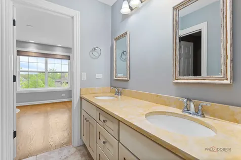 244 Clair View Court Lake Zurich IL 60047