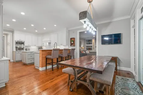 30 North Western Avenue Lake Forest IL 60045