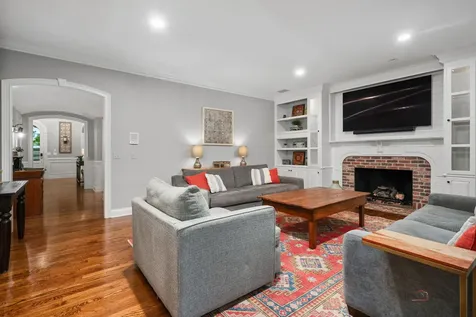 30 North Western Avenue Lake Forest IL 60045