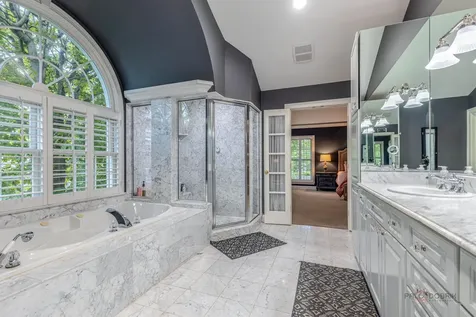 30 North Western Avenue Lake Forest IL 60045
