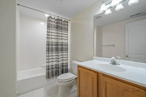 30 North Western Avenue Lake Forest IL 60045
