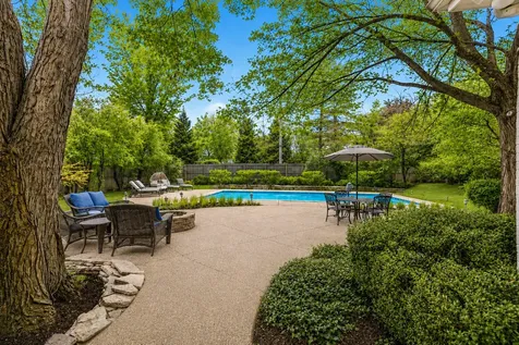 30 North Western Avenue Lake Forest IL 60045