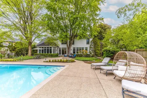 30 North Western Avenue Lake Forest IL 60045
