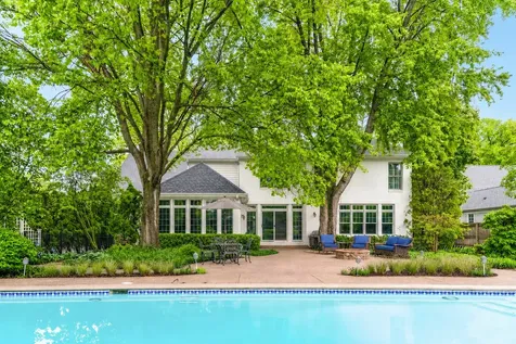 30 North Western Avenue Lake Forest IL 60045