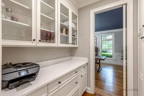 30 North Western Avenue Lake Forest IL 60045