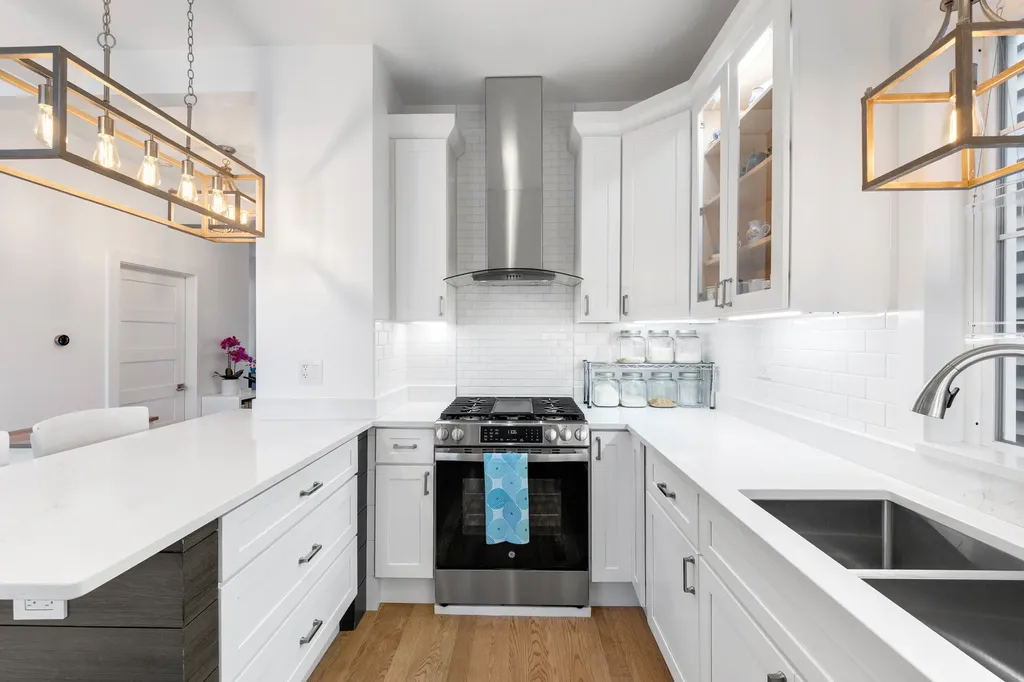 3136 South Komensky Avenue Chicago IL 60623
