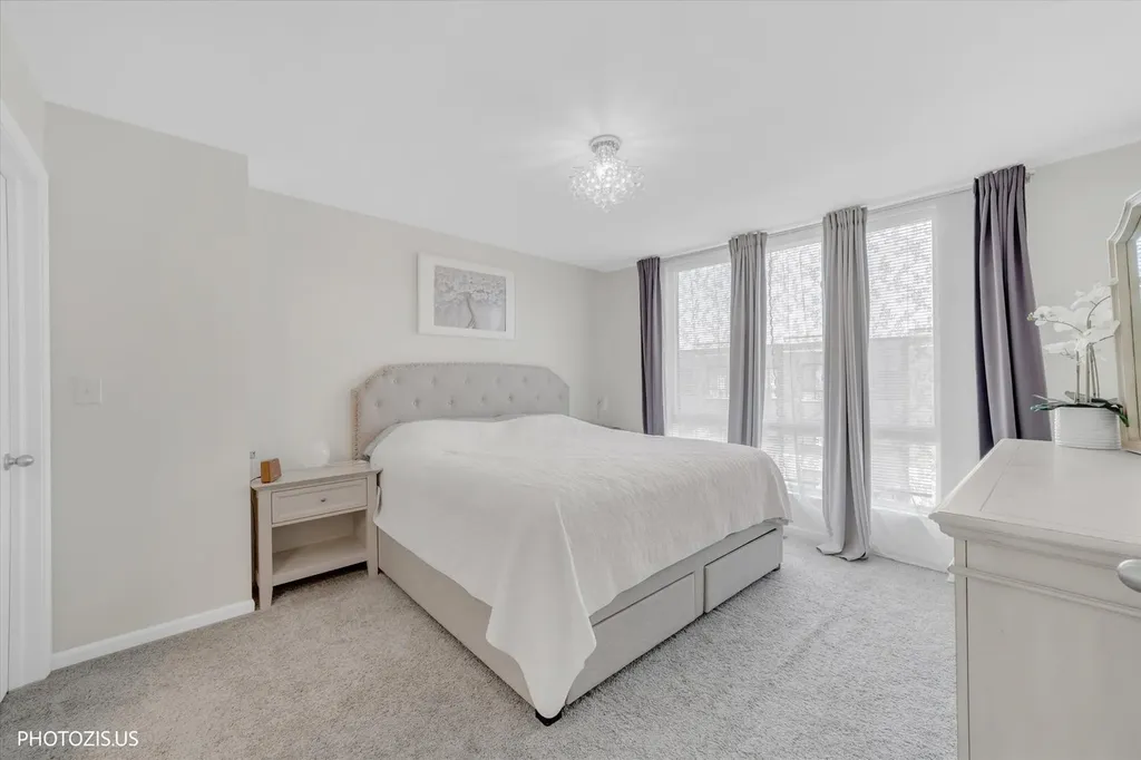 1271 Catalina Court Schaumburg IL 60173