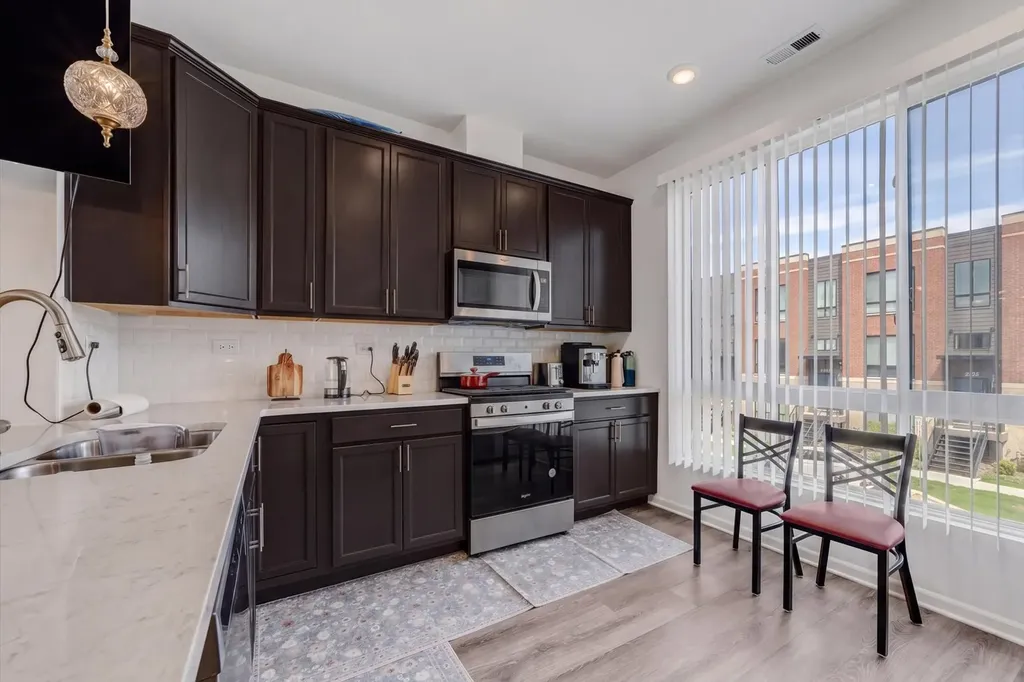 1271 Catalina Court Schaumburg IL 60173