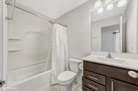 1271 Catalina Court Schaumburg IL 60173