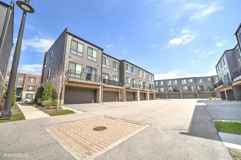 1271 Catalina Court Schaumburg IL 60173