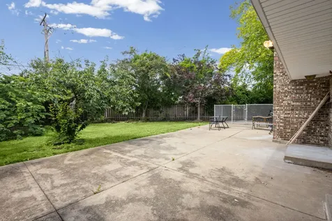 219 West Appletree Lane Arlington Heights IL 60004