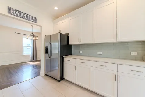 220 Hickory Street Frankfort IL 60423