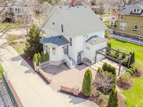 220 Hickory Street Frankfort IL 60423