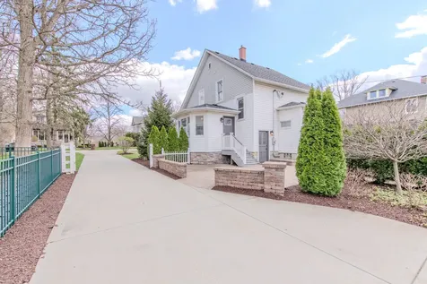 220 Hickory Street Frankfort IL 60423