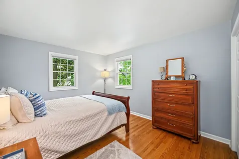 184 North Kenilworth Avenue Glen Ellyn IL 60137