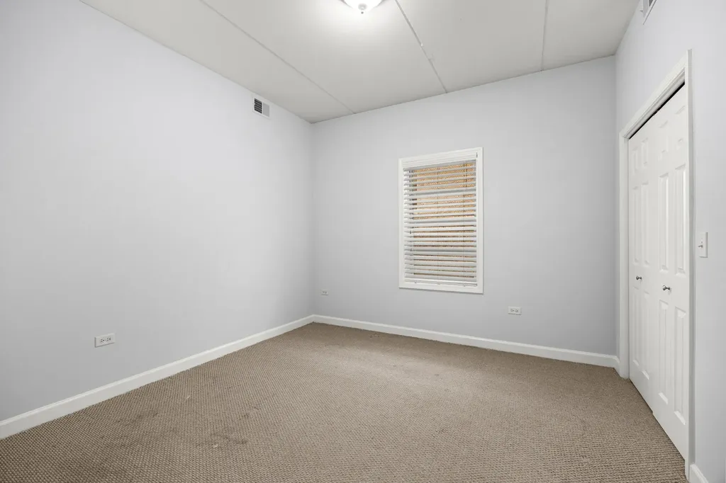 2618 West Diversey Avenue Chicago IL 60647