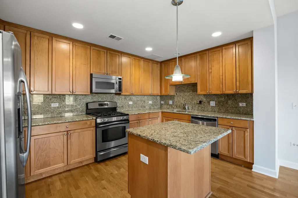 2618 West Diversey Avenue Chicago IL 60647
