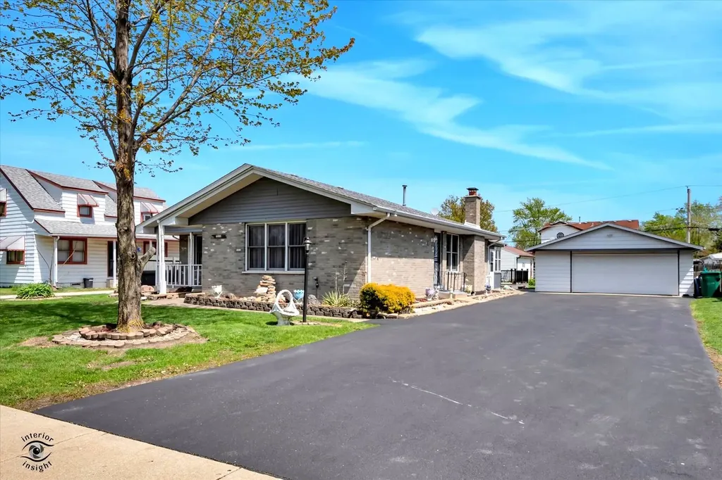 8001 South Lockwood Avenue Burbank IL 60459