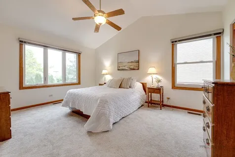 590 Hapsfield Lane Buffalo Grove IL 60089